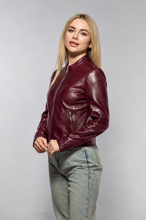 MWXuena 1 DB Wine 2.jpg