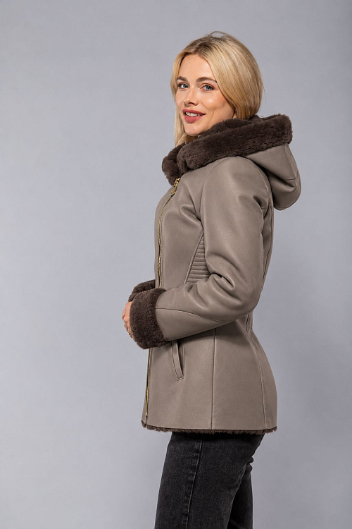 Iness Taupe 3.jpg