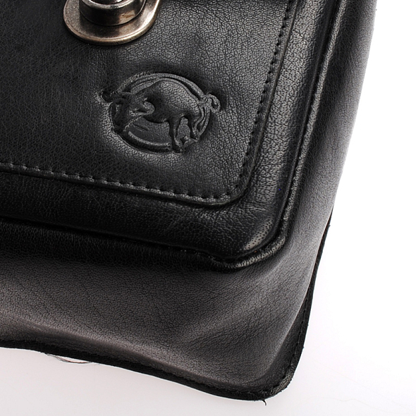 Secrid_Miniwallet_Stitch_Linea_Orange_Open.jpg